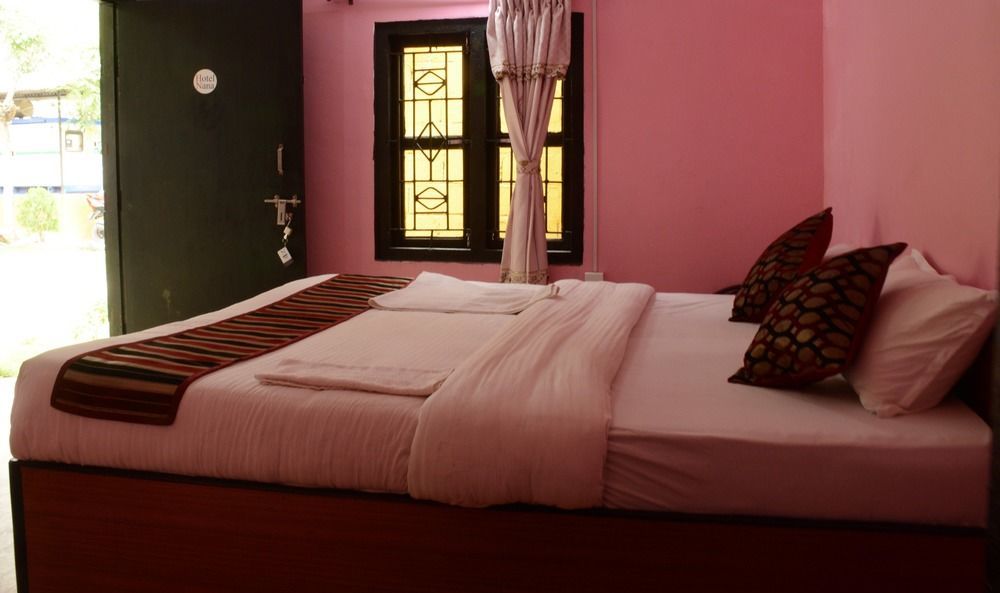 Sauraha Nana Hotel Kültér fotó