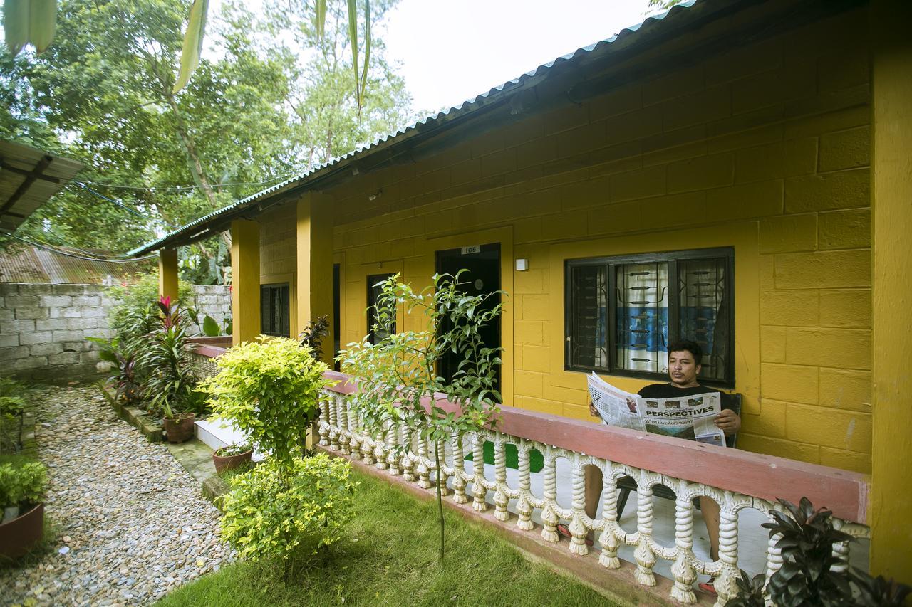 Sauraha Nana Hotel Kültér fotó