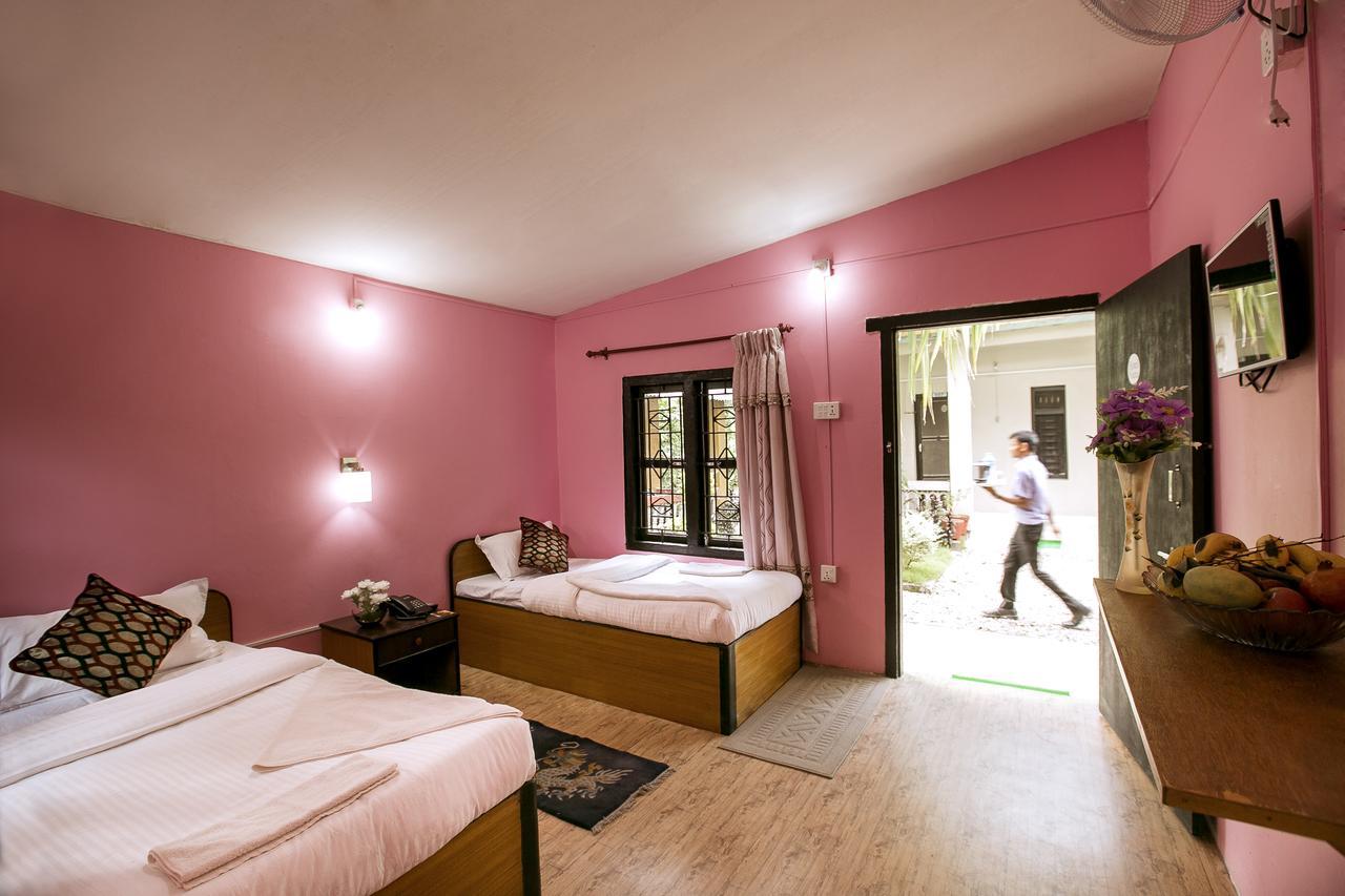 Sauraha Nana Hotel Kültér fotó